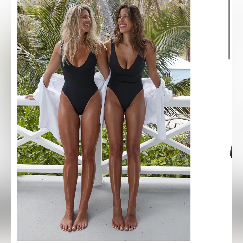 SANTA CATERINA ONE PIECE - BLACK size M Monday Swimwear